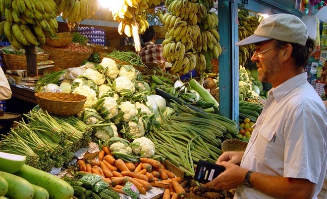 Shopping at the markets © Ley and Neil Langford